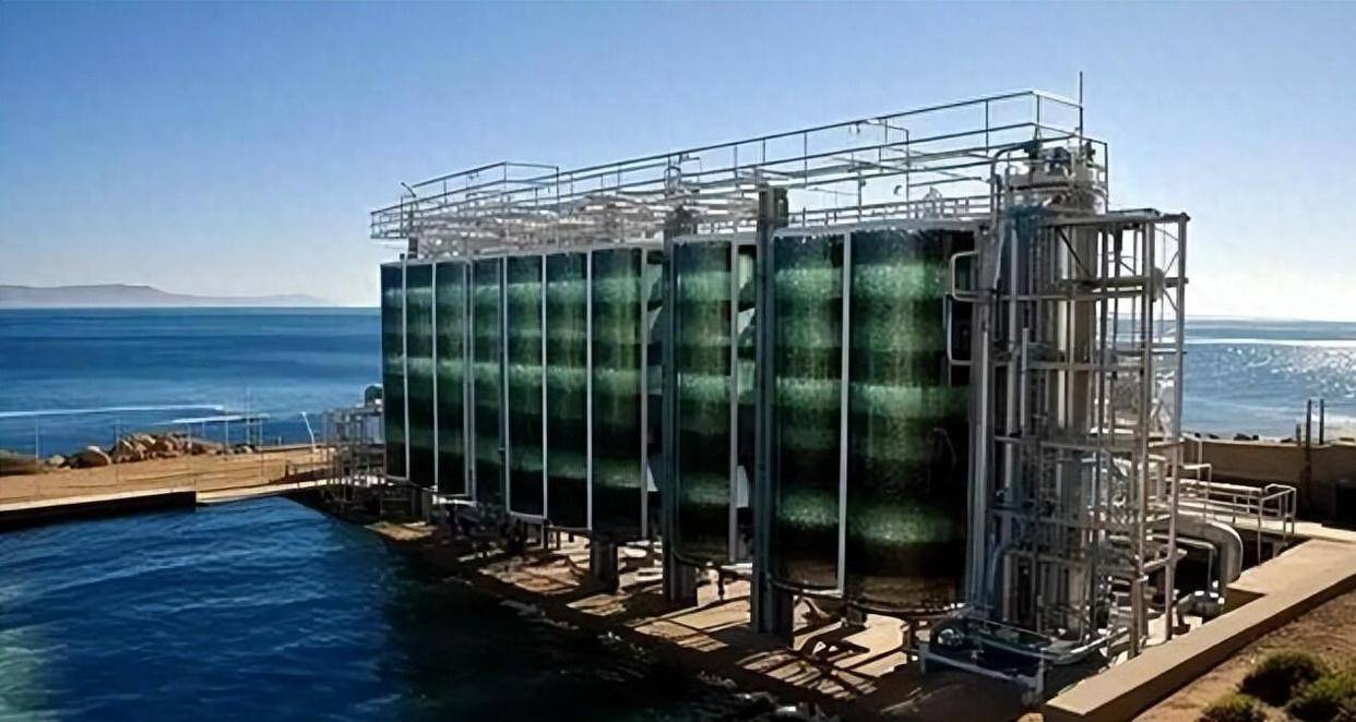 我國最大海水淡化工廠 日產30萬噸淡水，投資18億破解水資源困局